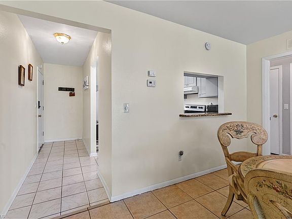 5th image of 1236 Myerlee Country Club BLVD #5
