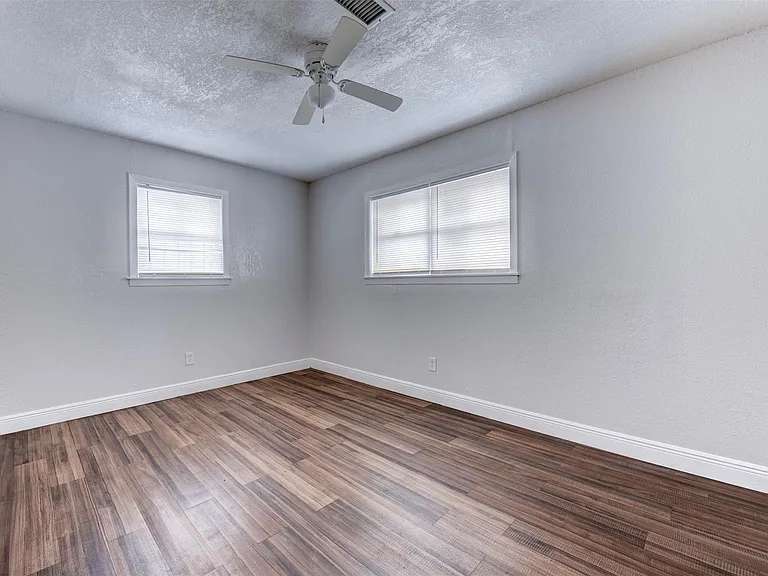 1209 Cabell St — Photo 14