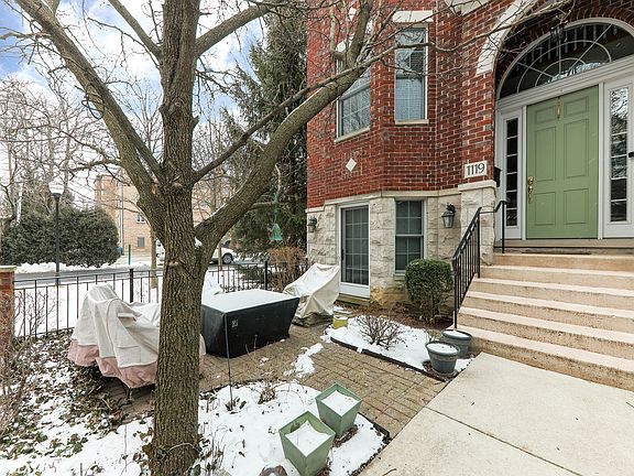 3rd image of 1119 Gilbert Ave