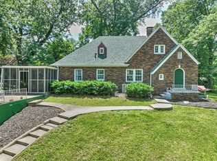 35 Lombardy Dr, Decatur, IL 62521