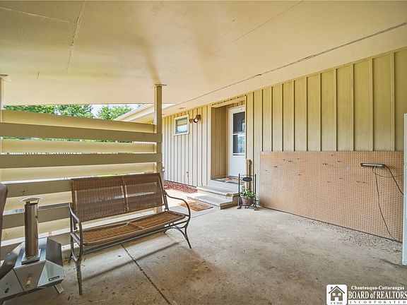 4th image of 16 Mattison St