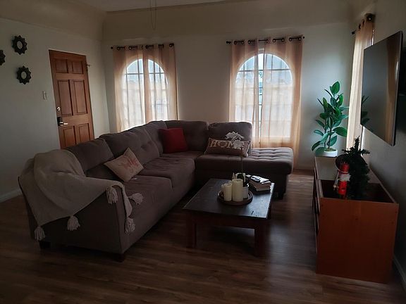 2nd image of 331 W Manchester Blvd #333-1/2