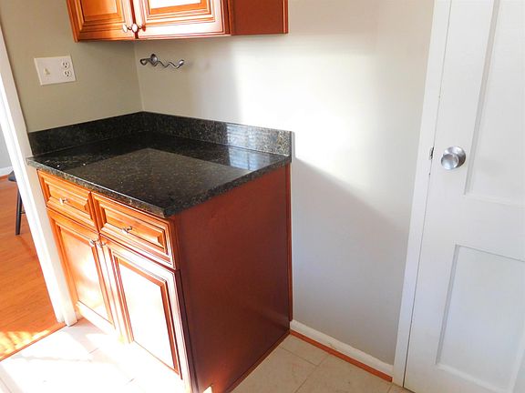 5th image of 10401 Montrose Ave APT 202