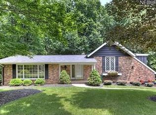 4925 Canterbury Ln, Broadview Heights, OH 44147