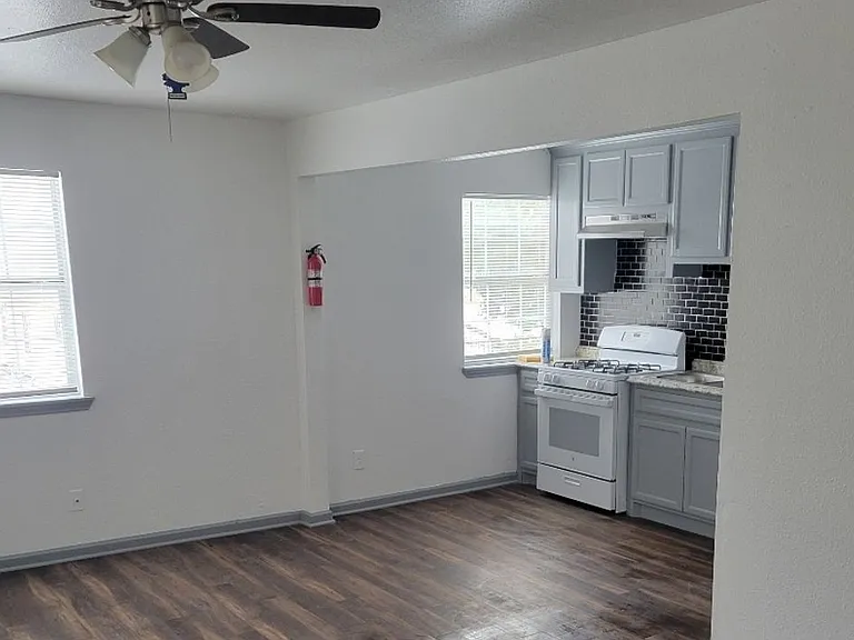 5301 Collingsworth St — Photo 4