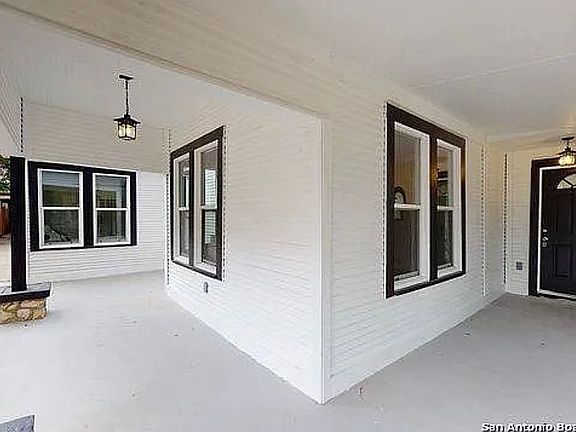 5th image of 734 Avant Ave