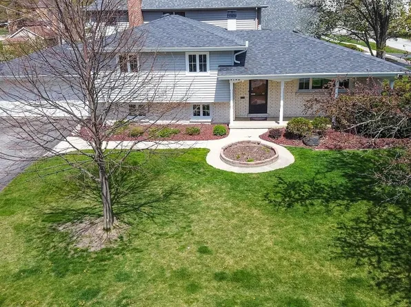 4740 Florence Ave, Downers Grove, IL 60515