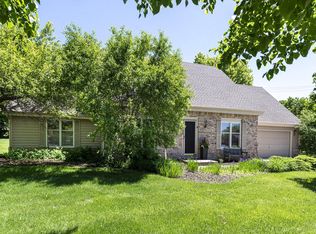 750 Calico Ct, Waukesha, WI 53186