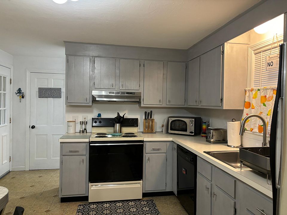 28 Fishermans Cove Rd, East Falmouth, MA 02536 Zillow