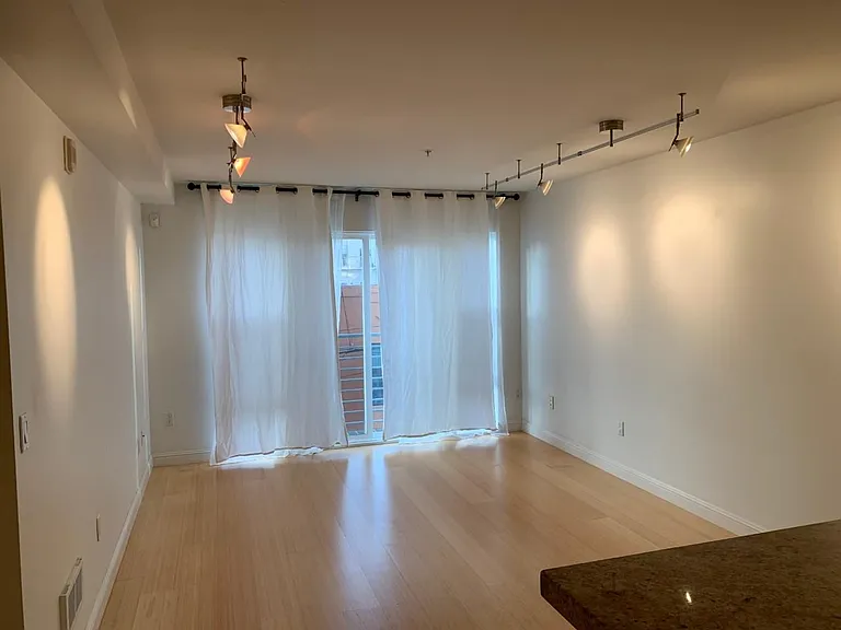 475 Tehama St #201 — Photo 3