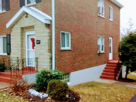 5th image of 1605-1607 Saint Anthony Dr