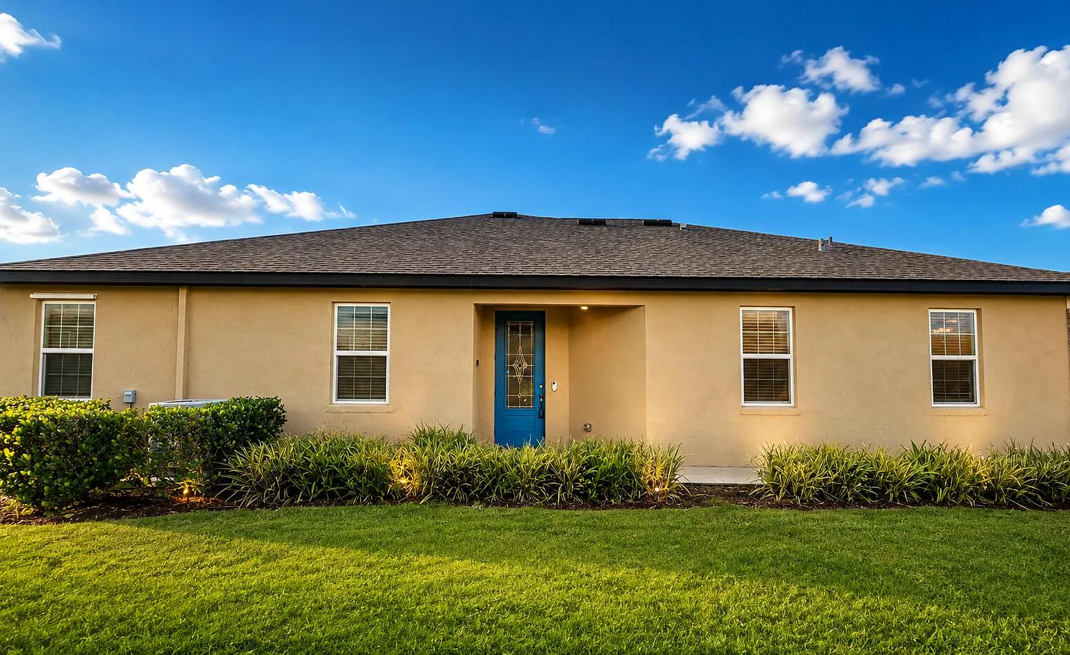 4 bed, 2.0 bath, 1767 sqft, $2,595 — Photo 1