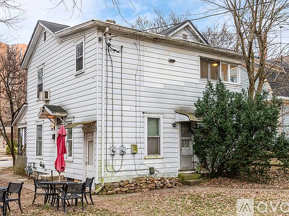2nd image of 2235 W Schantz Ave