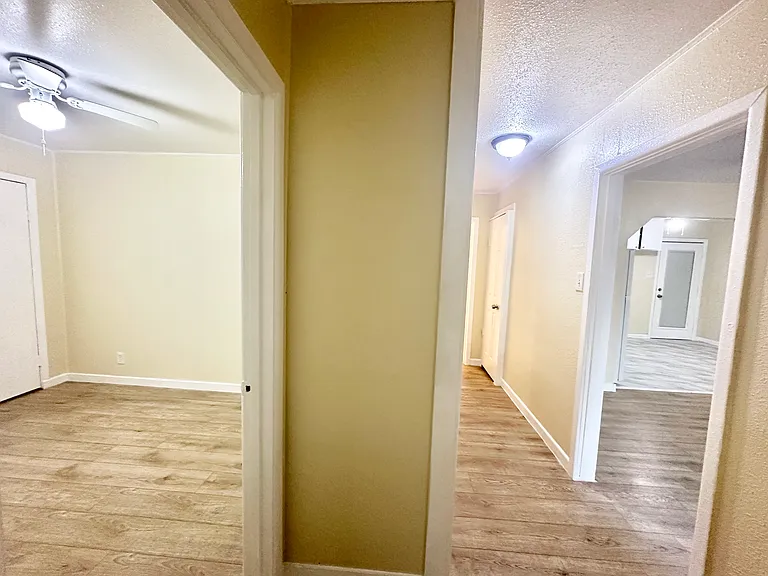 104 E Fowler Ave — Photo 36