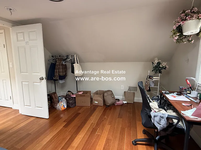 260 Salem St #1 — Photo 8