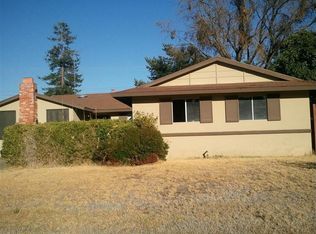 6925 Peck Dr, Sacramento, CA 95828