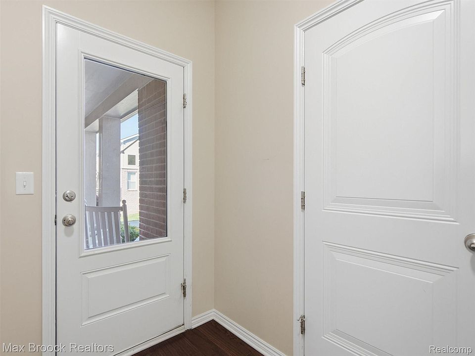 583 Birchcrest Ct, photo 28