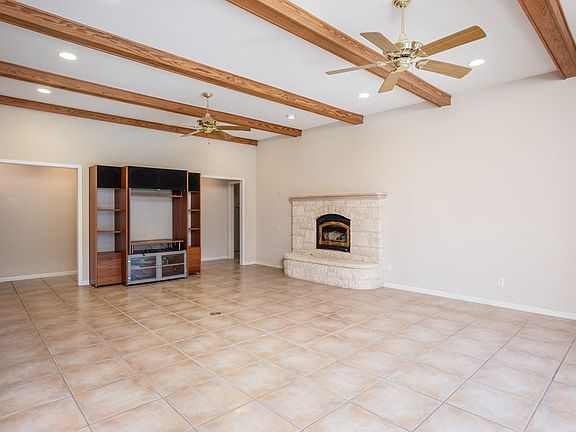 4th image of 370 Southway Dr