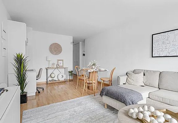 5th image of 245 E 54th St APT 10K