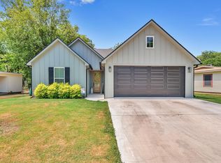 113 Austin St, Mc Gregor, TX 76657