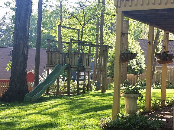 5th image of 1136 Camden Hunt Ct