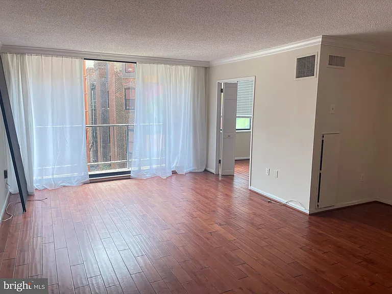 2555 Pennsylvania Ave NW #519 — Photo 11