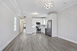 2nd image of 2517 Ursulines Ave