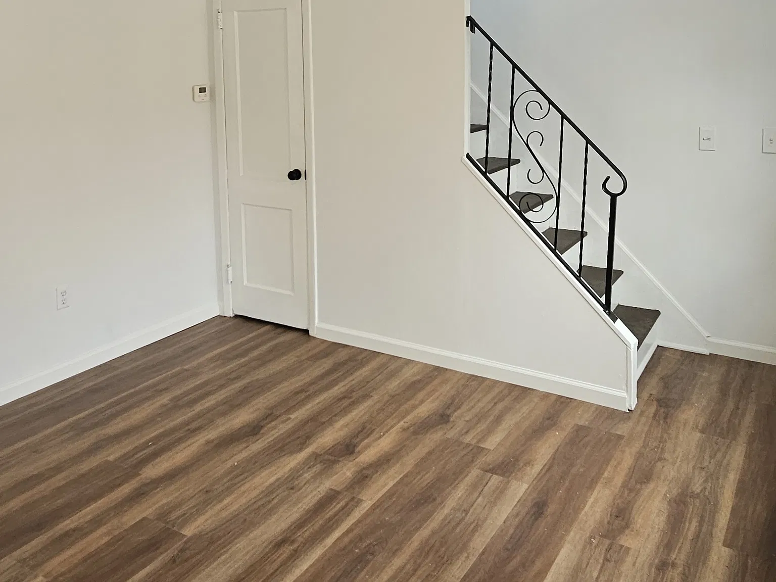 3 bed, 1368 sqft, $3,000 — Photo 2