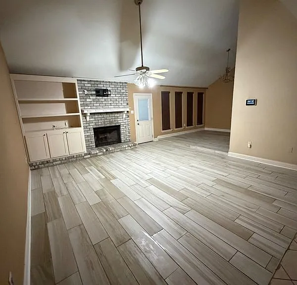 14443 Bywood Ave — Photo 3