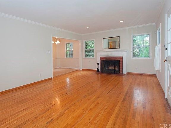 3rd image of 4626 Glenwood Ave