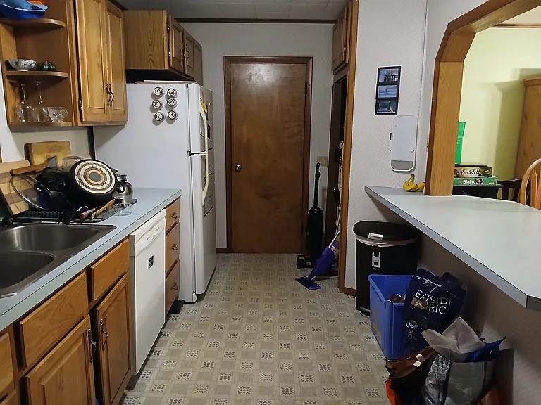 120 Woodlawn Rd — Photo 2