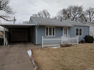 769 Willow Dr, Salina, KS 67401