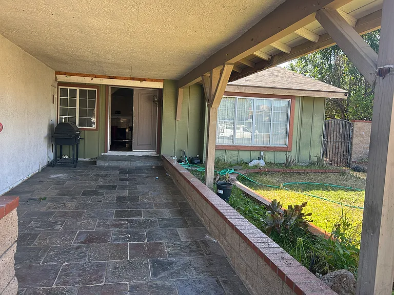 804 Spruce Ave — Photo 4