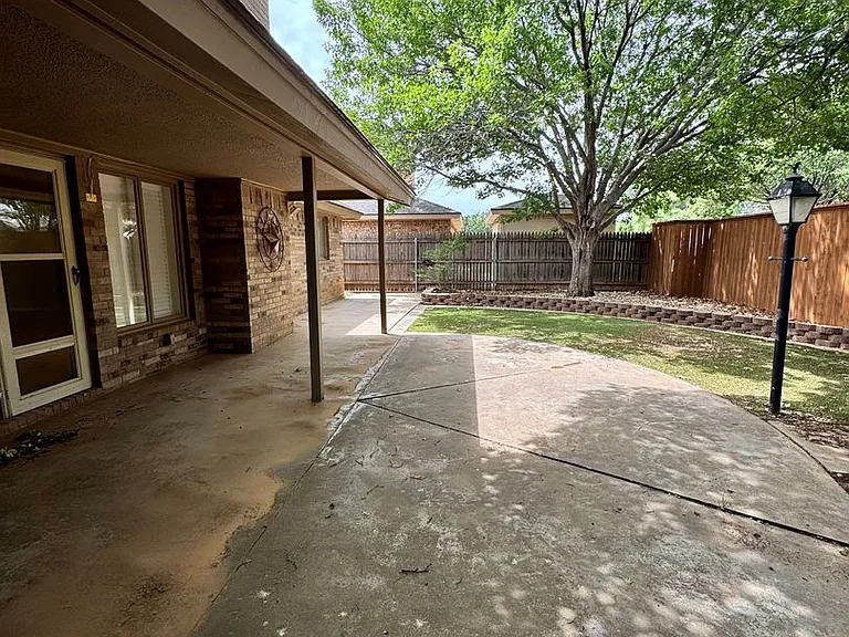 7712 Grover Ave — Photo 34