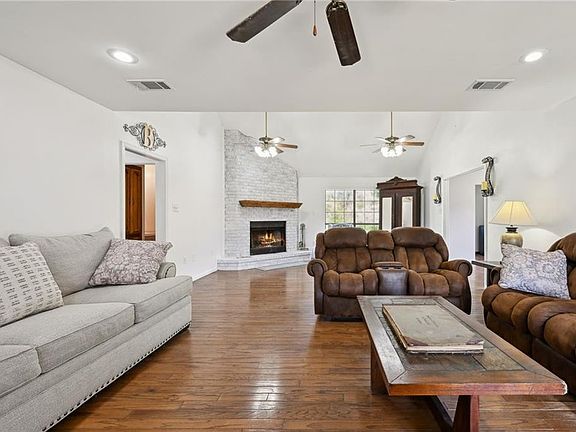 5th image of 16685 Meisner Rd