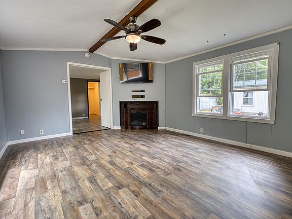 2nd image of 32 Circle Road
