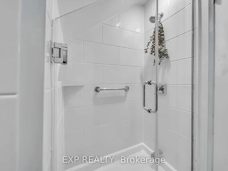 896 Avenue Rd — Photo 15