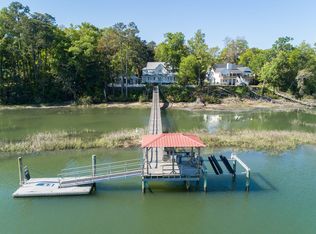 977 Edith Ln, Beaufort, SC 29902