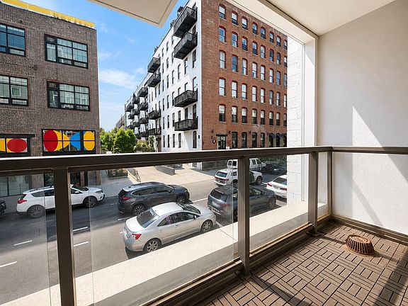 5th image of 230 Wythe Ave APT 2M