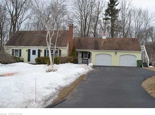95 Pilgrim Dr, Windsor, CT 06095