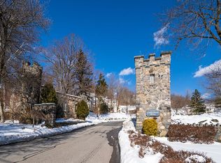 240 Carrollwood Dr, Tarrytown, NY 10591