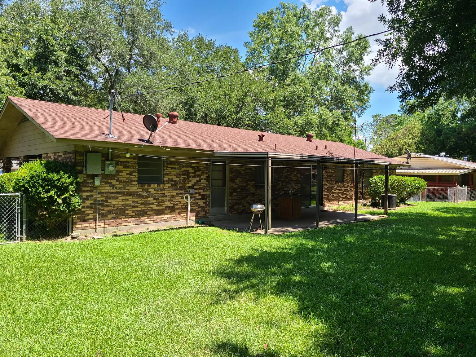 3 bed, 1505 sqft, $2,100 — Photo 3