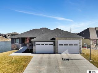 840 N 100th St, Lincoln, NE 68527