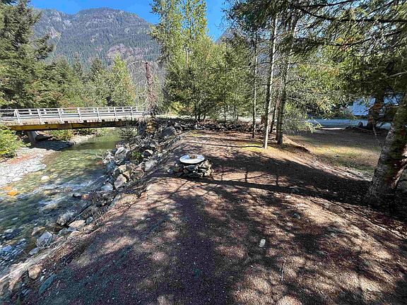 4th image of 71860 Sumallo Rd #9
