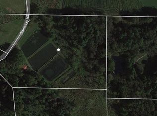 Baird Ave NE, Paris, OH 44669