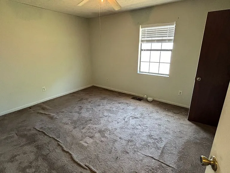 Feemster Lake Apartments — Photo 29