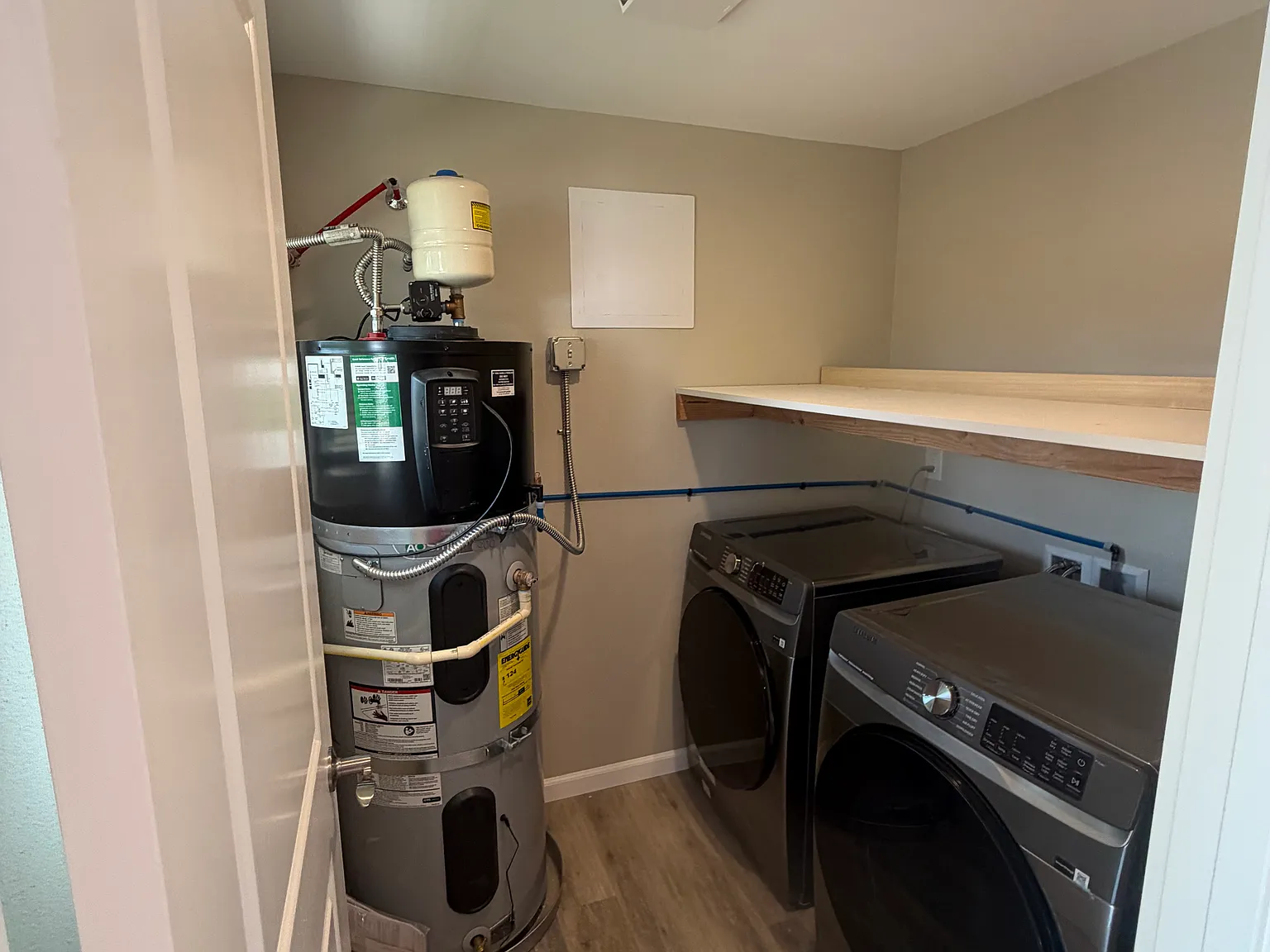 2 bed, 1000 sqft, $2,600 — Photo 4