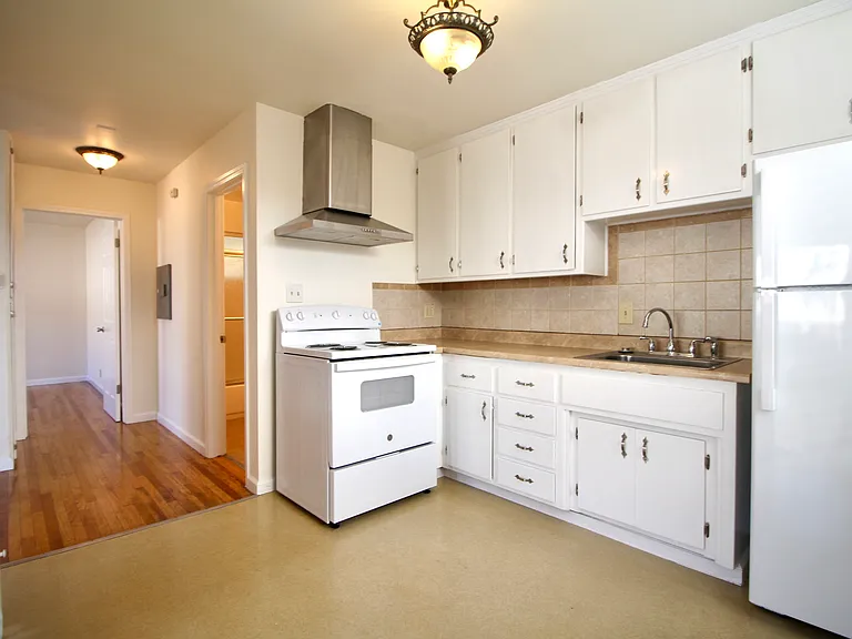 205 Smalley Ave #4 — Photo 7