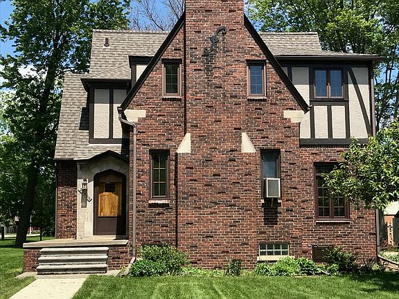 2nd image of 22409 Saint Clair Dr
