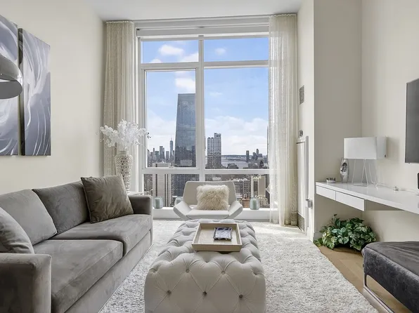 460 W 42nd St APT 53G, New York, NY 10036